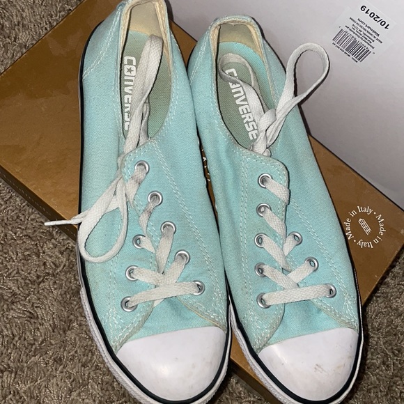 light blue low top converse - Picture 2 of 3